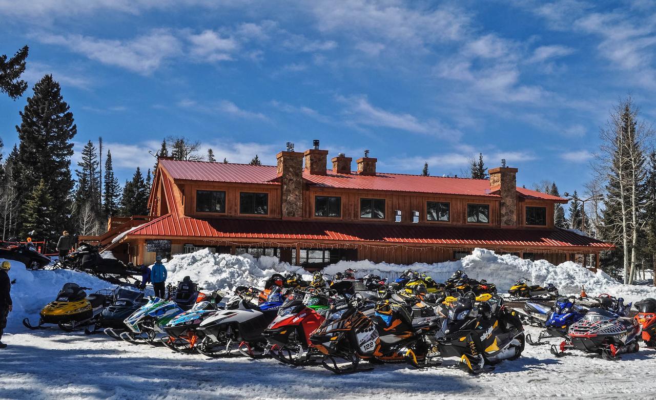 Arrowhead Mountain Lodge Cimarron Екстер'єр фото